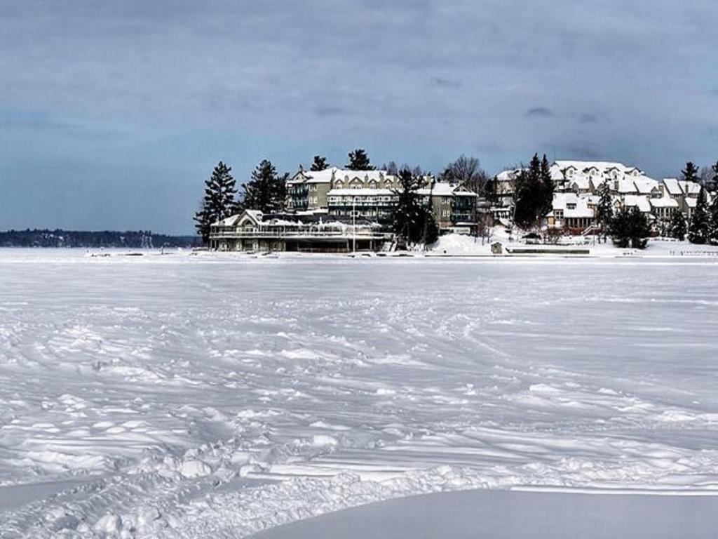 Hotel Taboo Muskoka Gravenhurst Exteriér fotografie