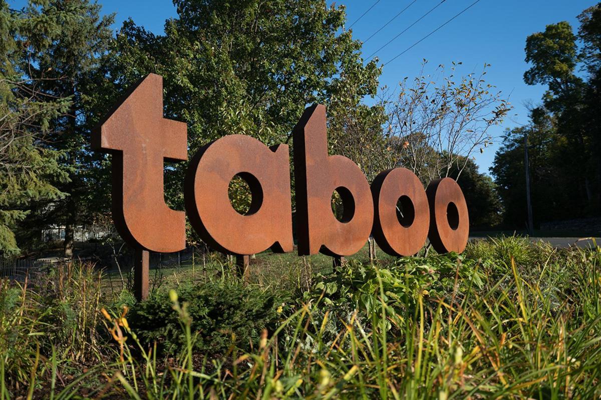 Hotel Taboo Muskoka Gravenhurst Exteriér fotografie